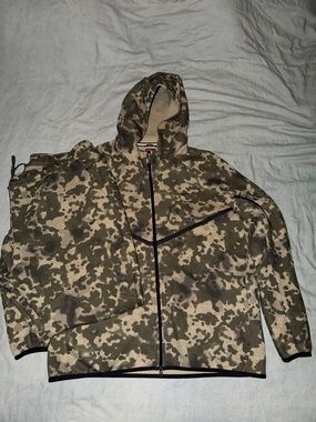 Mens Nike Tech Fleece Camouflage Tracksuit